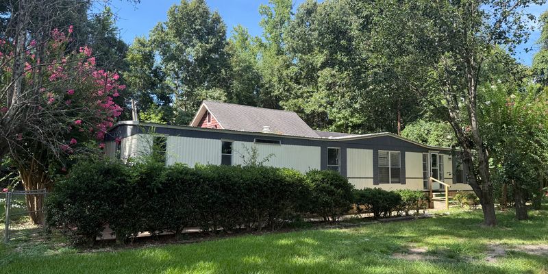 Florence House: 143 Maple St