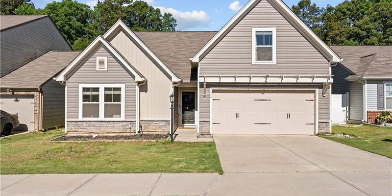 Winston-Salem House: 574 Freeport Ct