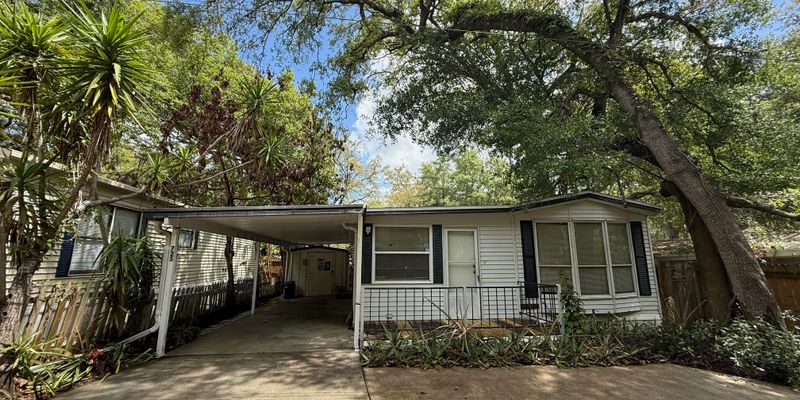 Apopka House: 3000 Clarcona Rd