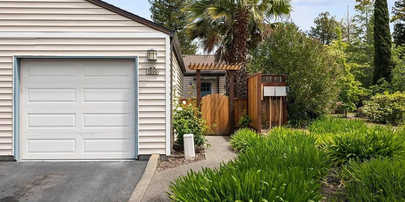 Santa Rosa House: 1590 Yardley St