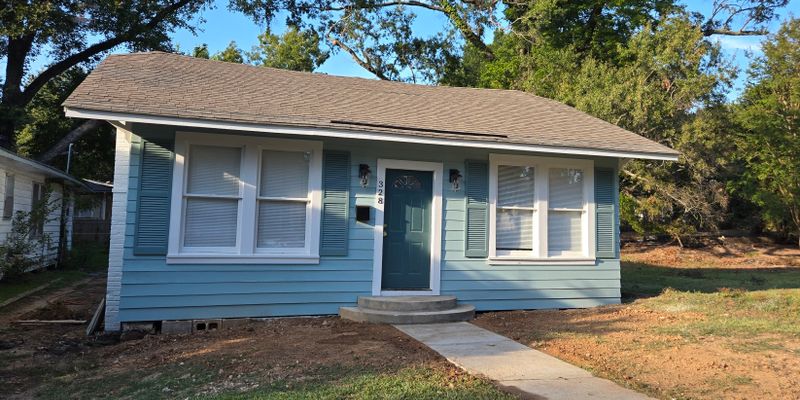 Shreveport House: 328 Robinson Pl