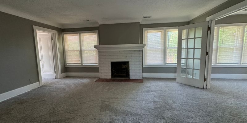 Detroit House: 574 W Goldengate St