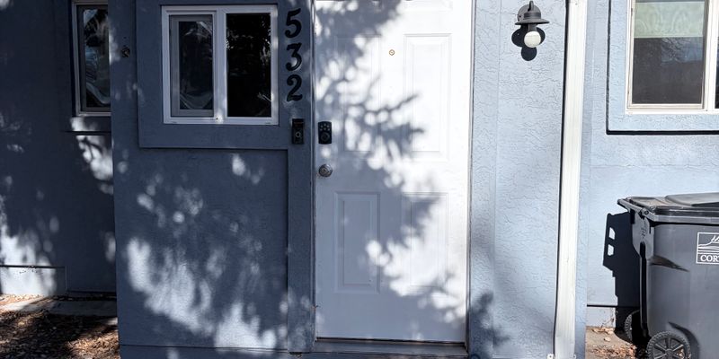 Cortez House: 532 E Arbecam Ave (R)