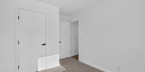 34-11076-Maxwell-Ave-WindowStill-Photography.jpg