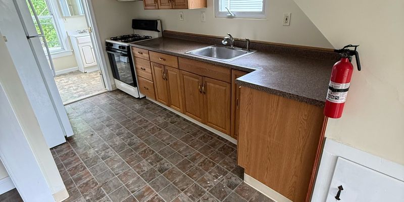 Phillipsburg Apartment: 320 Lincoln St