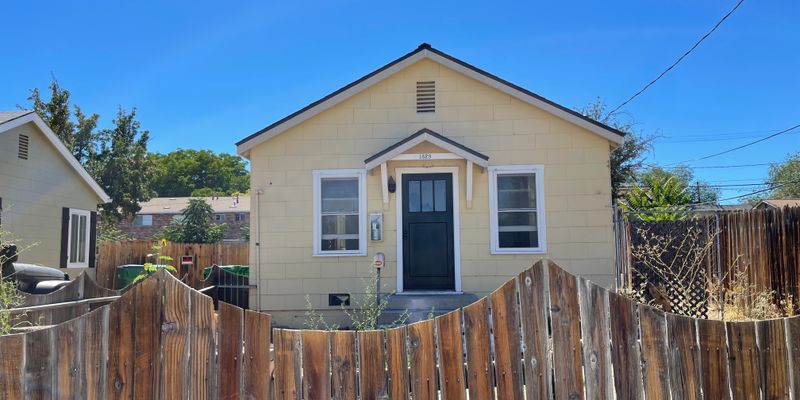 Reno House: 1329 Locust St