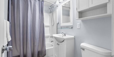 15-145 3037 Swan Lake Rd NE.jpg