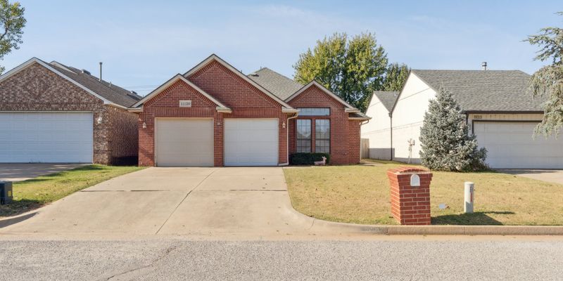 Oklahoma City House: 11129 Springhollow Ct