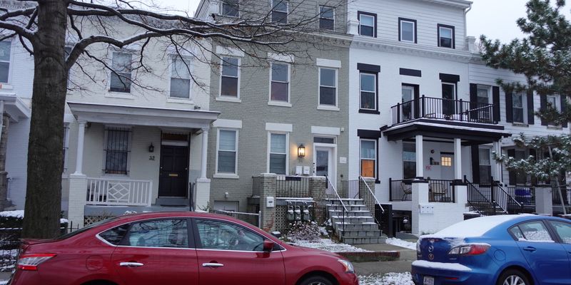 Washington House: 34 Channing St NW