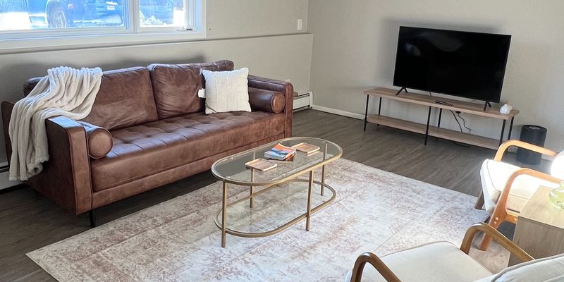 Anchorage Multiplex: 11539 Heritage Ct