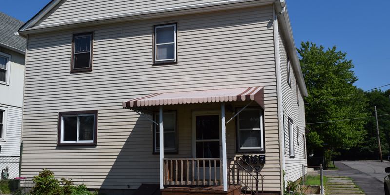 Ashley Apartment: 109 Barnes Street
