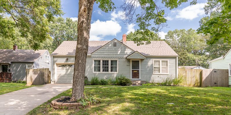 Kansas City House: 7919 Jefferson St