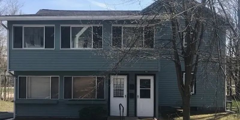 Hudson Apartment: 386 Main St