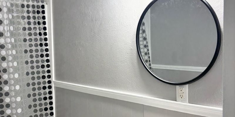 Muncie Multiplex: 224 -226 N Birchwood Dr