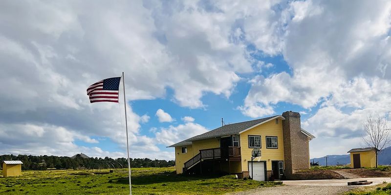 Spring City House: 1201 West Highway 117