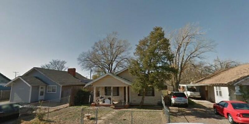 Amarillo House: 504 South Florida Street