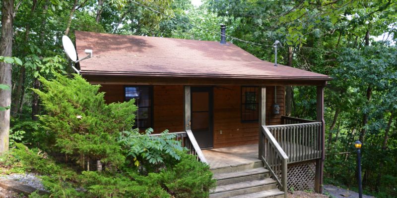 Blacksburg House: 880 Rocky Acres Ln