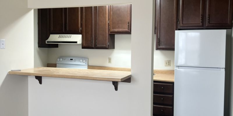 Vincennes Apartment: 1520 Main Street