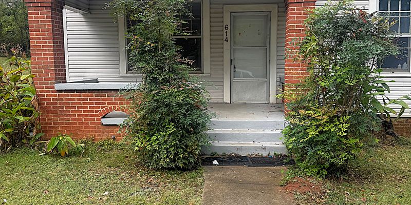 Anniston House: 614 Goodwin Ave