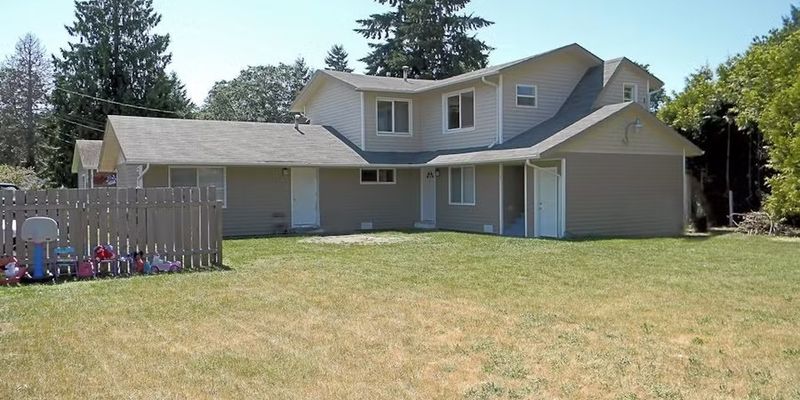 Tacoma Apartment: 15108 Washington Avenue Southwest