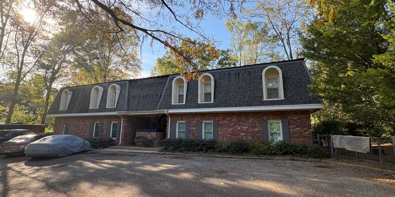 Montgomery House: 3104 Woodley Terrace