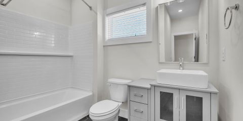 20-web-or-mls-4443-02401.jpg