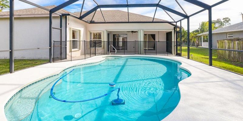 Port St. Lucie House: 2270 SW Tampico St