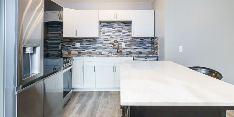 Minneapolis Apartment: 3016 Pleasant Ave