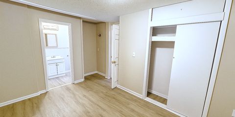 20250922_0943_Renovated Room Interior_remix_01k5s4sspmf1y9kyhsrdm1teg7.png