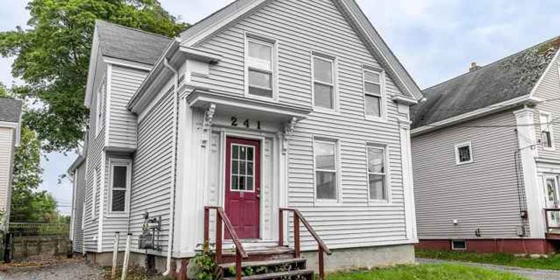 Bangor Apartment: 241 Center St