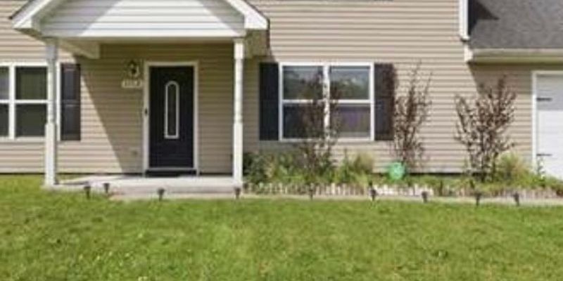Chesapeake House: 1112 Sir Gawaine Dr