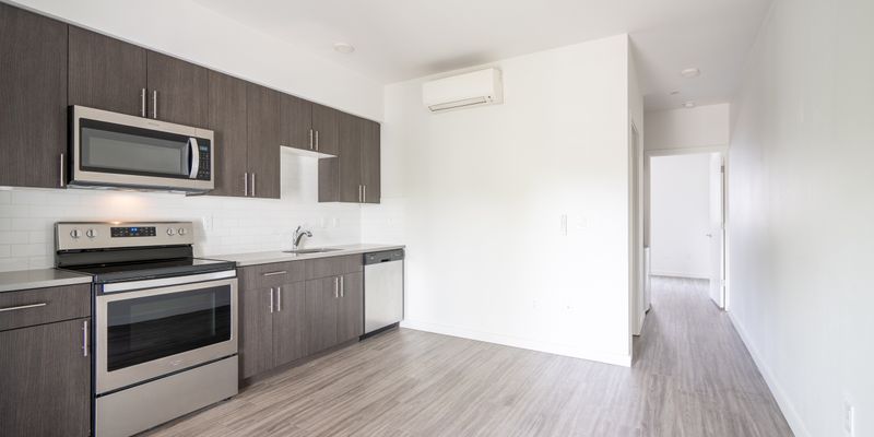 Portland Apartment: 4620 N Maryland Ave