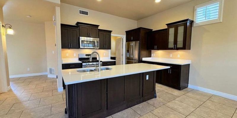 El Paso House: 11629 St Martin Way