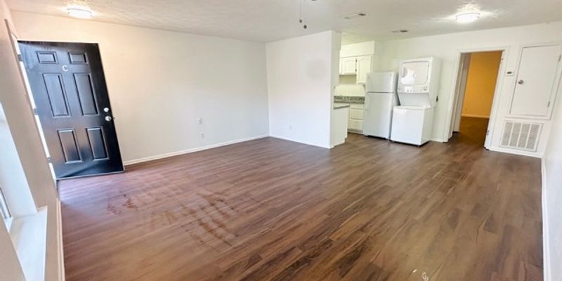 Chalmette Apartment: 3016-18 Jean Lafitte Pkwy