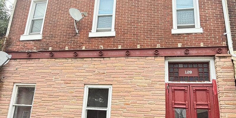 Pottstown Apartment: 128 N York St