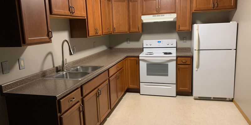 Wisconsin Dells Apartment: 930, 932, 934 Iowa Ave