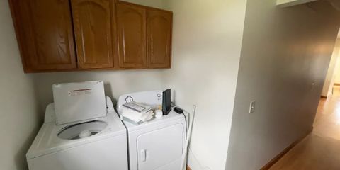 Big Barbee_Laundry.jpg