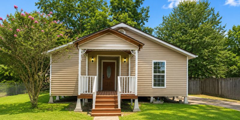 Jennings House: 134 Allen St
