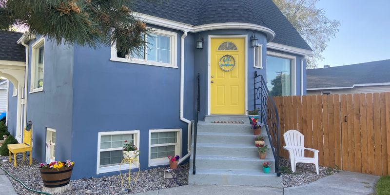 Rigby House: 302 W Main St