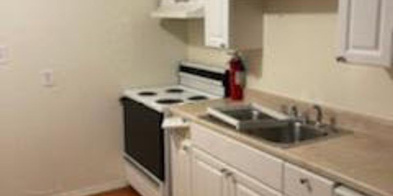 Albuquerque Apartment: 541 Palomas Drive Southeast