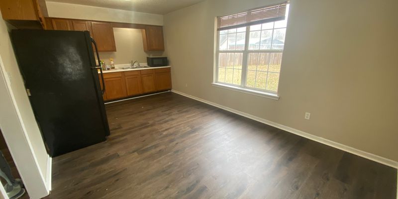 Montevallo House: 210 Oxford Cir