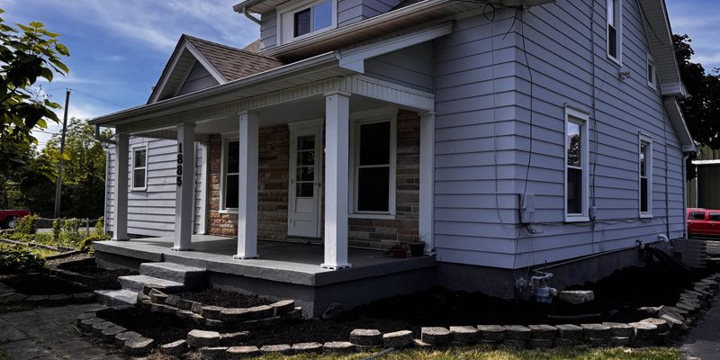 Dayton House: 1885 E Westbrook Rd