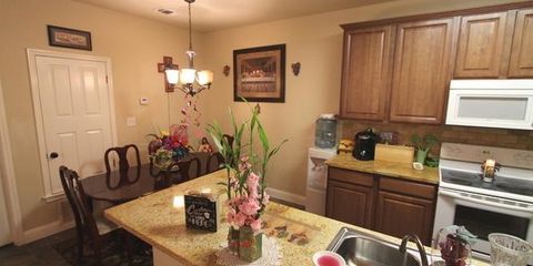 Dining area.jpg