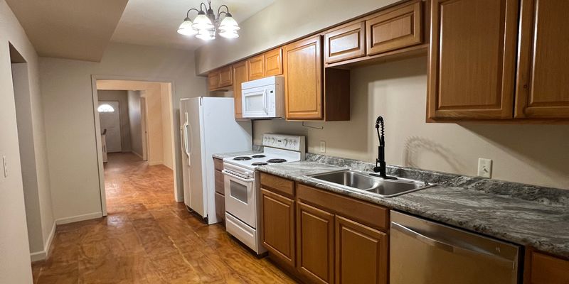 Hutchinson Multiplex: 728 N Plum St