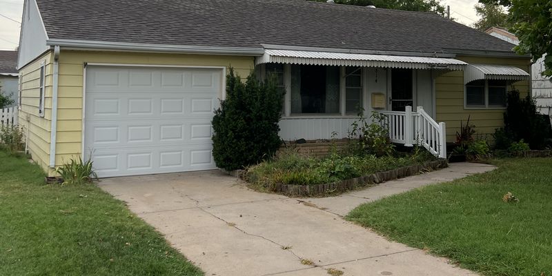 Hutchinson House: 814 W 22nd Ave