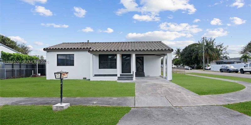 Miami House: 3030 NW 99th St