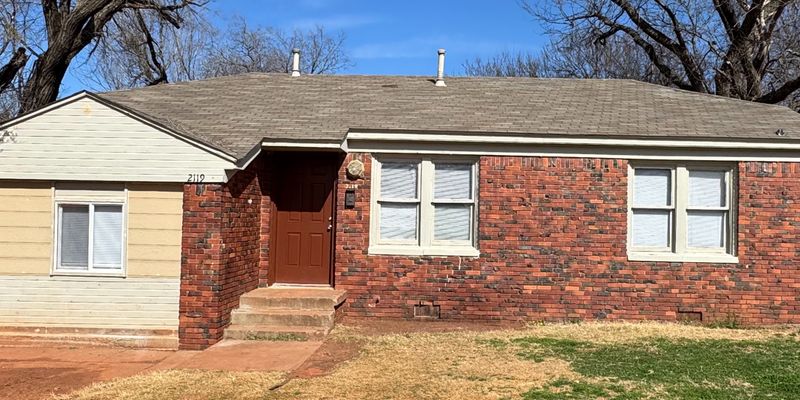 Oklahoma City House: 2119 NE 26th St