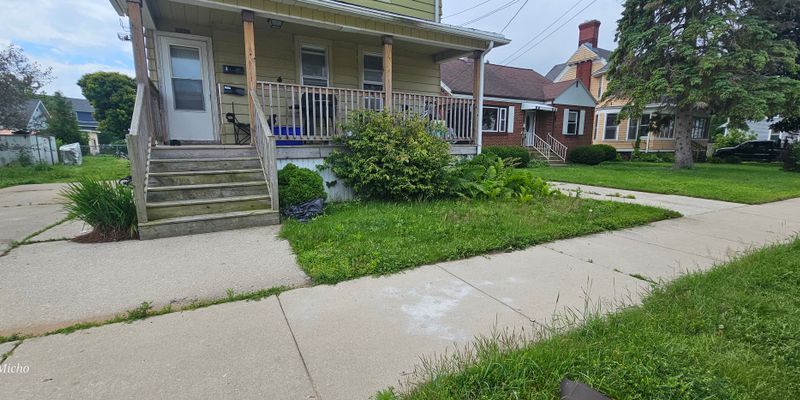 Two Rivers Apartment: 1607 19th St