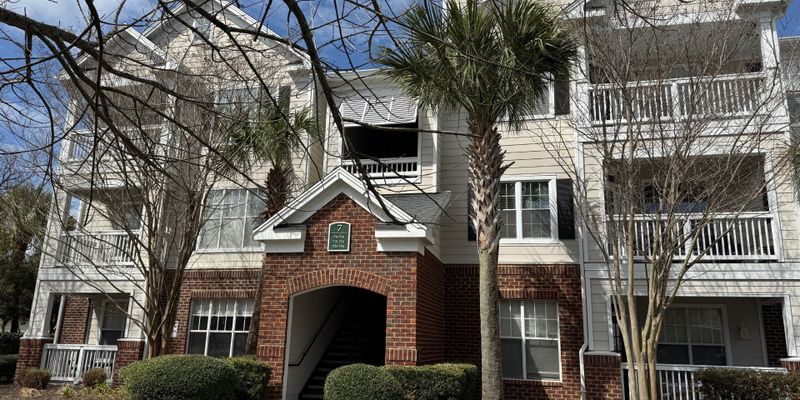 Charleston House: 45 Sycamore Ave #723