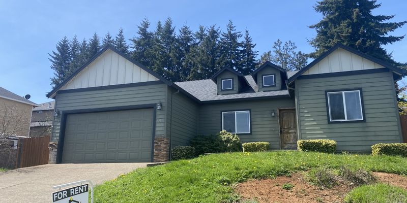 Salem House: 5251 Kali St SE